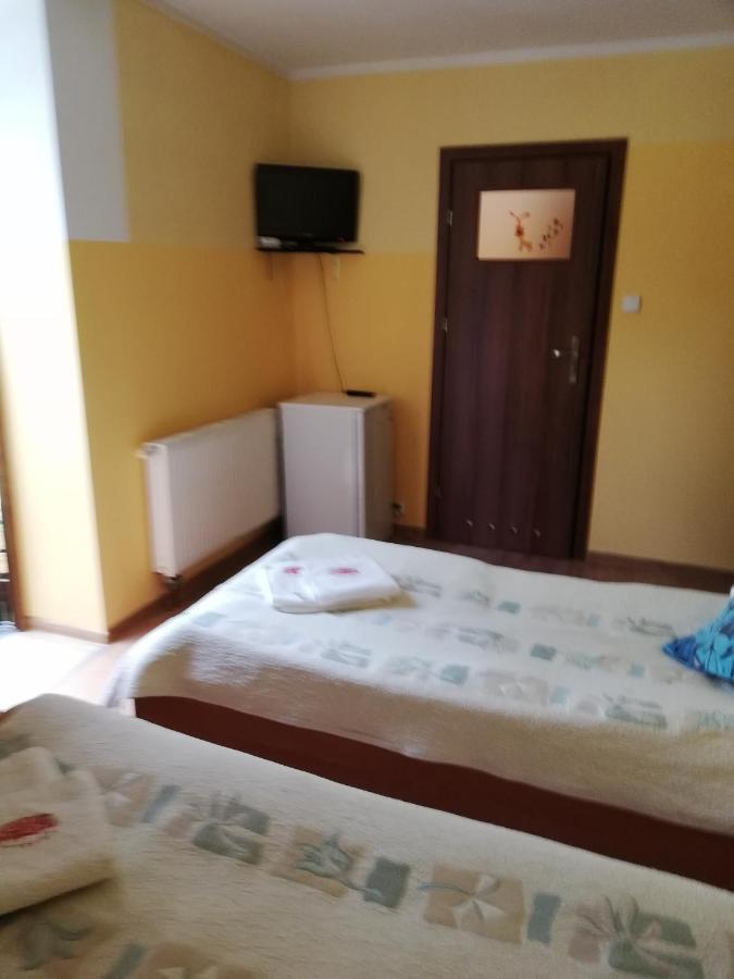 Hotelik Warmia -Pensjonat, Hostel 리드즈바르크 바르민스키 외부 사진