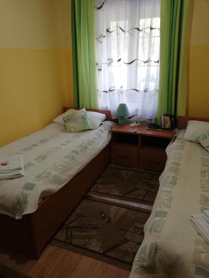 Hotelik Warmia -Pensjonat, Hostel 리드즈바르크 바르민스키 외부 사진